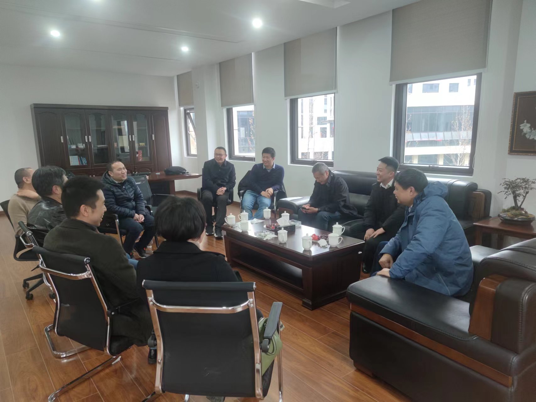 1718694969104927.jpg 数学家2.jpg